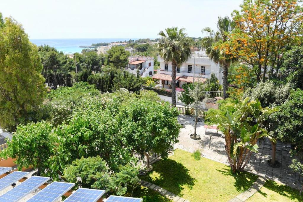 B&B Il Canto Del Mare Pulsano Exterior photo